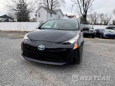 2016 Toyota Prius Two - zdjęcie 2 z 50 - miniatura