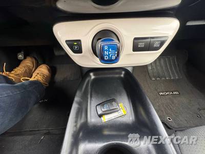 2016 Toyota Prius Two - zdjęcie 48 z 50 - miniatura