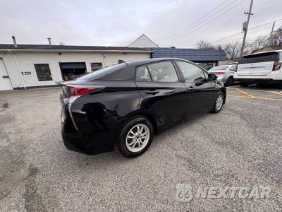 2016 Toyota Prius Two - zdjęcie 13 z 50 - miniatura