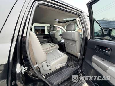 2013 Toyota Sequoia SR5 - zdjęcie 42 z 50 - miniatura