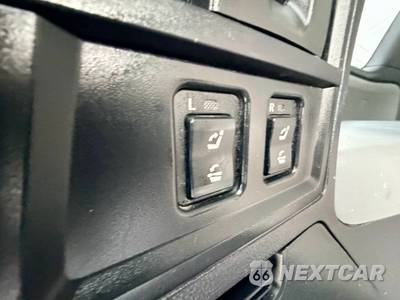 2013 Toyota Sequoia SR5 - zdjęcie 32 z 50 - miniatura