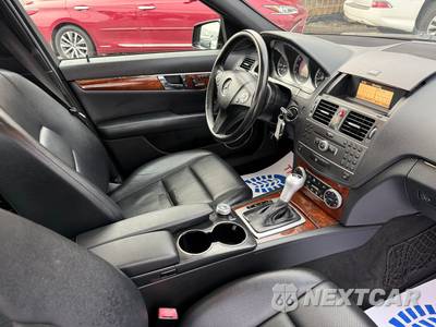 2011 Mercedes-Benz C 300 4MATIC - zdjęcie 42 z 117 - miniatura