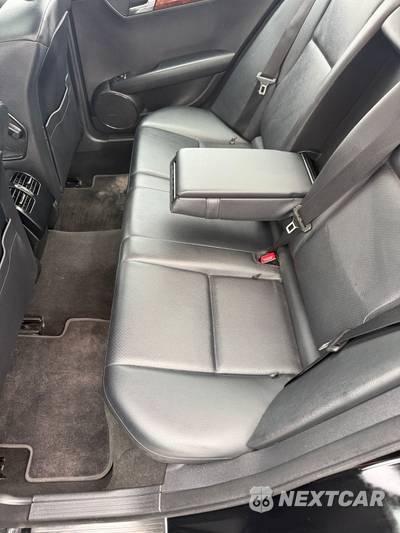 2011 Mercedes-Benz C 300 4MATIC - zdjęcie 65 z 117 - miniatura