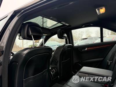 2011 Mercedes-Benz C 300 4MATIC - zdjęcie 68 z 117 - miniatura
