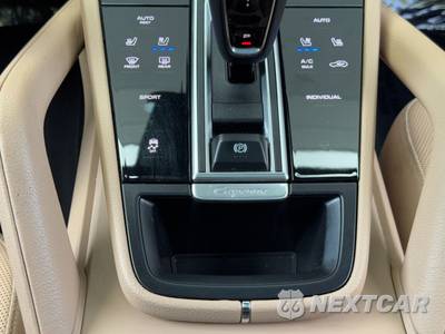 2022 Porsche Cayenne - zdjęcie 31 z 48 - miniatura
