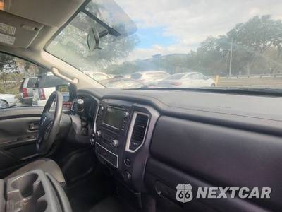 2019 Nissan TITAN S Crew Cab Short Bed - zdjęcie 10 z 50 - miniatura