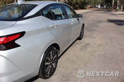2021 Nissan Versa SV - zdjęcie 9 z 48 - miniatura