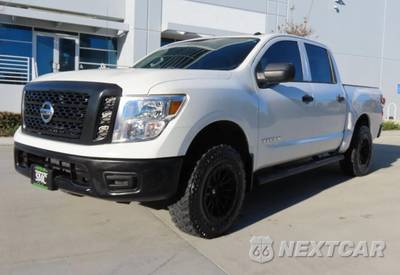 2019 Nissan TITAN S Crew Cab Short Bed - zdjęcie 2 z 10 - miniatura