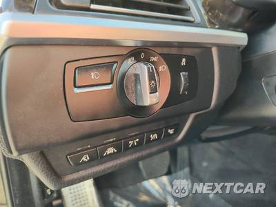 2016 BMW 6 Series Convertible 650i xDrive M SPORT LINE - zdjęcie 28 z 49 - miniatura