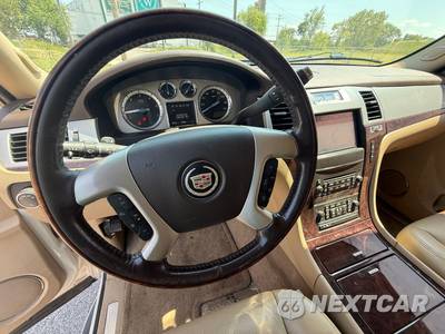 2013 Cadillac Escalade Luxury 1SB - zdjęcie 17 z 37 - miniatura