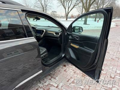 2017 GMC Acadia Denali 5SA - zdjęcie 38 z 93 - miniatura