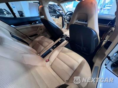 2015 Porsche Panamera 4 - zdjęcie 21 z 38 - miniatura