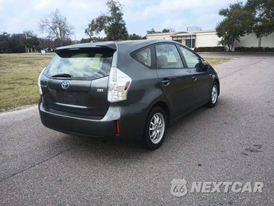 2012 Toyota Prius v Three - zdjęcie 4 z 8 - miniatura