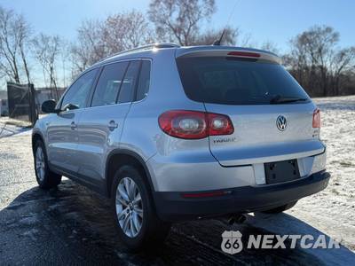 2010 Volkswagen Tiguan SE - zdjęcie 4 z 19 - miniatura
