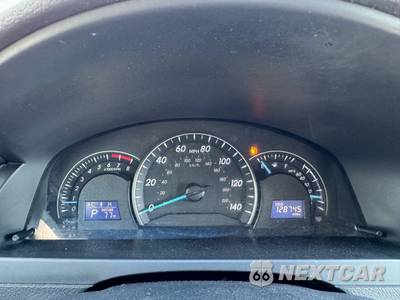2012 Toyota Camry LE - zdjęcie 19 z 36 - miniatura