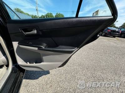 2012 Toyota Camry LE - zdjęcie 32 z 36 - miniatura