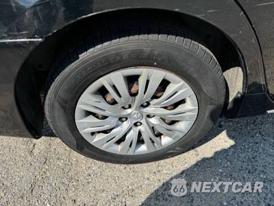 2012 Toyota Camry LE - zdjęcie 27 z 36 - miniatura