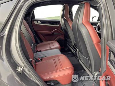 2025 Porsche Cayenne S E-Hybrid Coupe - zdjęcie 41 z 48 - miniatura
