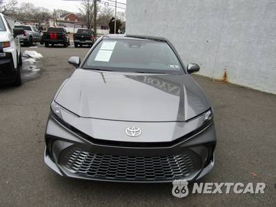 2026 Toyota Camry XSE - zdjęcie 2 z 41 - miniatura