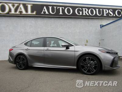 2026 Toyota Camry XSE - zdjęcie 8 z 41 - miniatura