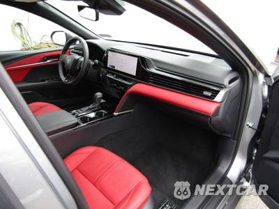 2026 Toyota Camry XSE - zdjęcie 21 z 41 - miniatura