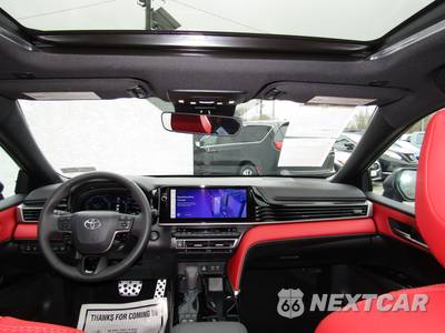 2026 Toyota Camry XSE - zdjęcie 37 z 41 - miniatura