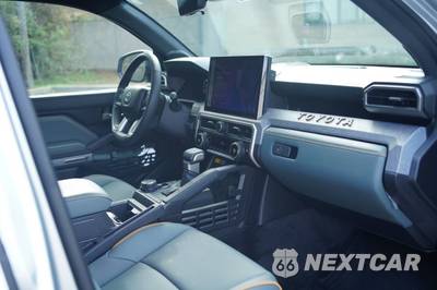 2024 Toyota Tacoma Hybrid Trailhunter Crew Cab Medium Bed - zdjęcie 19 z 51 - miniatura