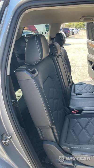 2025 Volkswagen Atlas 2.0T SE w/Technology - zdjęcie 71 z 120 - miniatura