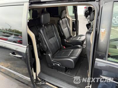 2014 Chrysler Town & Country Touring 121.2" WB - zdjęcie 15 z 15 - miniatura