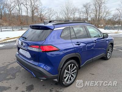 2025 Toyota Corolla Cross XLE - zdjęcie 5 z 35 - miniatura