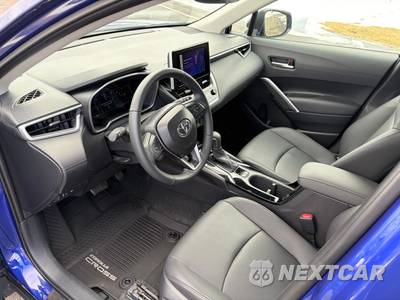 2025 Toyota Corolla Cross XLE - zdjęcie 11 z 35 - miniatura