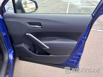 2025 Toyota Corolla Cross XLE - zdjęcie 23 z 35 - miniatura
