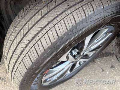 2025 Toyota Corolla Cross XLE - zdjęcie 29 z 35 - miniatura