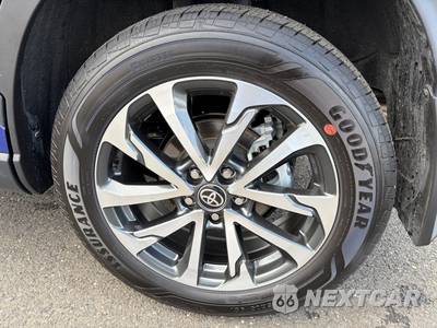 2025 Toyota Corolla Cross XLE - zdjęcie 32 z 35 - miniatura