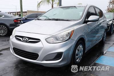 2013 Hyundai Accent GS Hatchback - zdjęcie 2 z 15 - miniatura