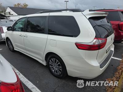 2020 Toyota Sienna XLE 8-Passenger 119.3" WB - zdjęcie 6 z 24 - miniatura