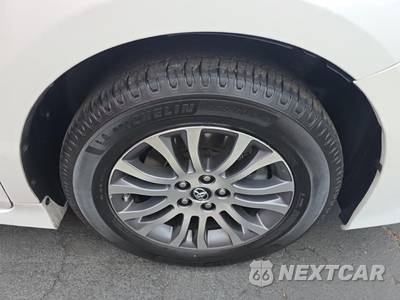 2020 Toyota Sienna XLE 8-Passenger 119.3" WB - zdjęcie 9 z 24 - miniatura