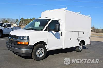 2023 Chevrolet Express 3500 Cutaway 1WT - zdjęcie 2 z 50 - miniatura