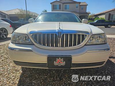 2003 Lincoln Town Car Signature Premium - zdjęcie 2 z 57 - miniatura