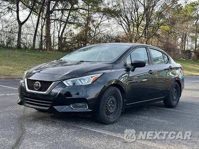 2020 Nissan Versa S - zdjęcie 1 z 32 - miniatura