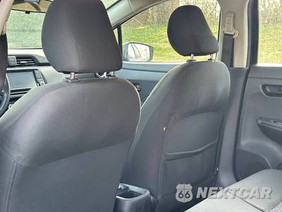 2020 Nissan Versa S - zdjęcie 26 z 32 - miniatura