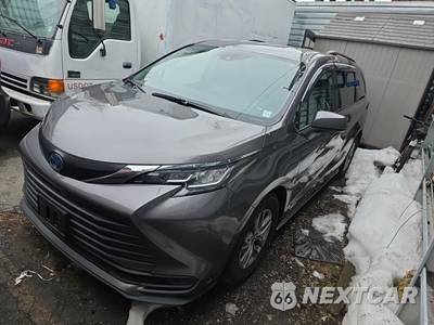 2021 Toyota Sienna LE 8-Passenger 120.5" WB