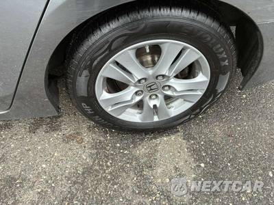 2011 Honda Accord Sedan LX-P - zdjęcie 16 z 34 - miniatura