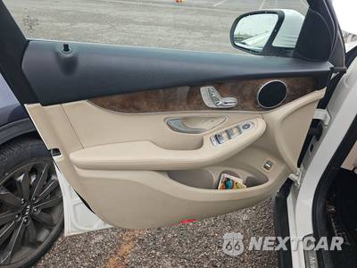 2017 Mercedes-Benz GLC 300 - zdjęcie 14 z 20 - miniatura