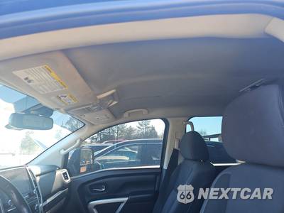 2020 Nissan TITAN SV Crew Cab Short Bed - zdjęcie 35 z 45 - miniatura