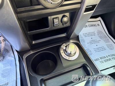2016 Toyota 4Runner SR5 Premium - zdjęcie 18 z 31 - miniatura