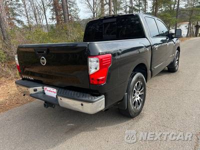 2020 Nissan TITAN SV Crew Cab Short Bed - zdjęcie 4 z 45 - miniatura
