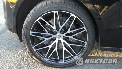 2022 Porsche Macan - zdjęcie 44 z 93 - miniatura