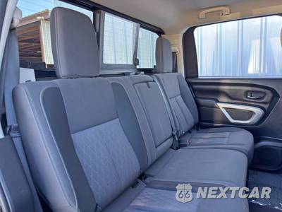 2021 Nissan TITAN SV Crew Cab Short Bed - zdjęcie 30 z 45 - miniatura