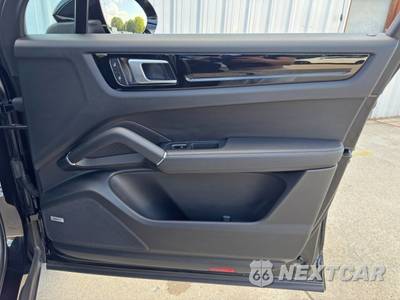 2022 Porsche Cayenne E-Hybrid - zdjęcie 45 z 48 - miniatura